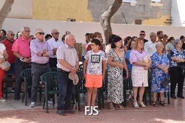 La Viña procesiona a su patrona en la despedida de sus fiestas patronales/Francisco Javier Santana y TA.